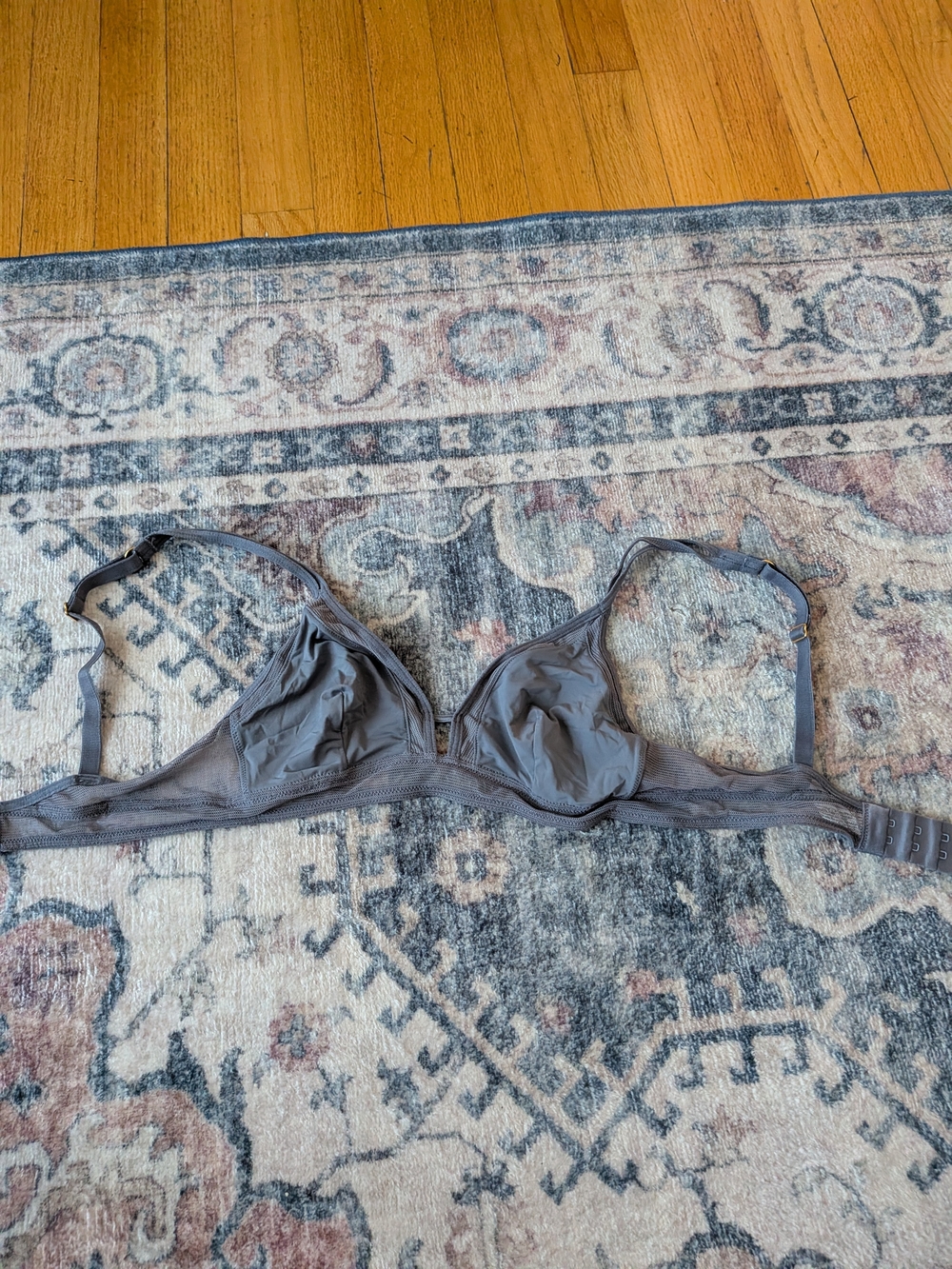 Lively Wireless Bra - Gray